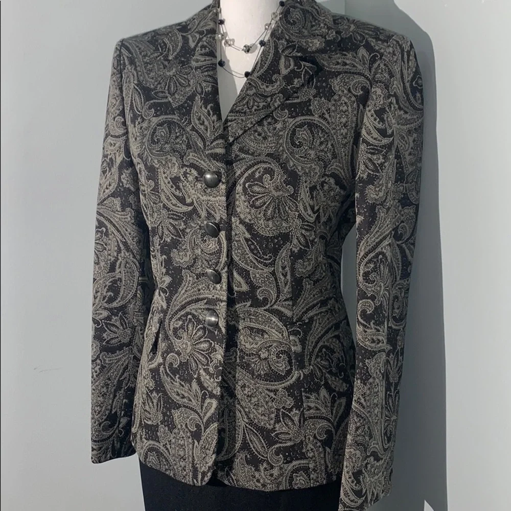 Le Suit Paisley Blazer Suit size 10P